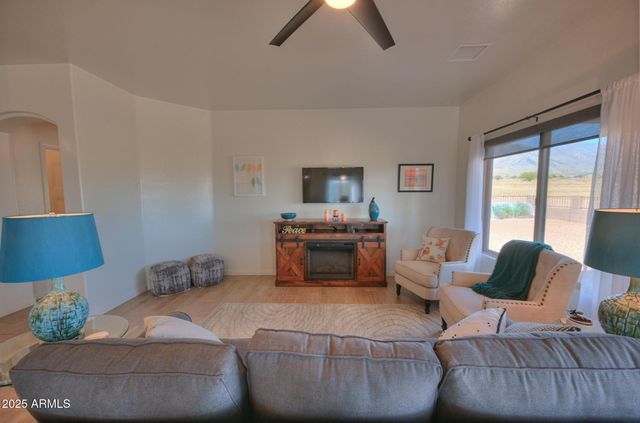 6209 E SADDLEHORN Circle, Hereford, AZ 85615