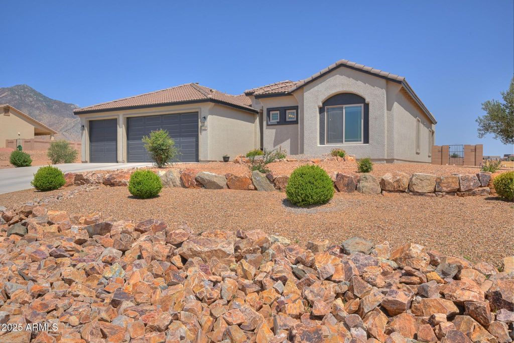 6209 E SADDLEHORN Circle, Hereford, AZ 85615