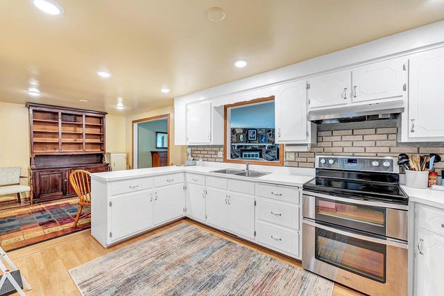 2429 DOWNY STREET, Green Bay, WI 54303