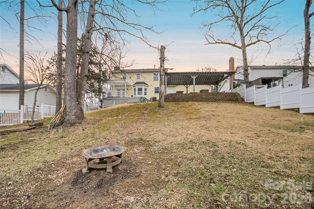 2316 Wineberry Court, Matthews, NC 28105