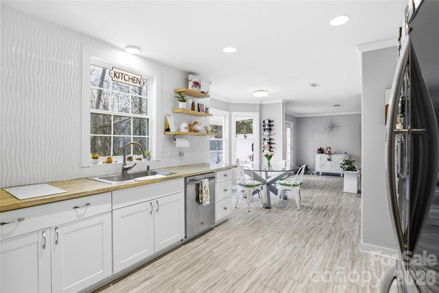 2316 Wineberry Court, Matthews, NC 28105