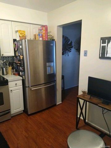 1555 Brentwood Drive Apt 149, Troy, MI 48098