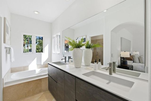 1333 Hoover Street, Menlo Park, CA 94025