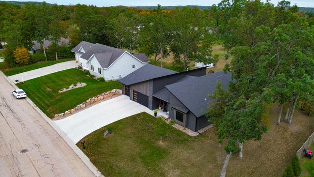 1885 Aspen Drive, Detroit Lakes, MN 56501