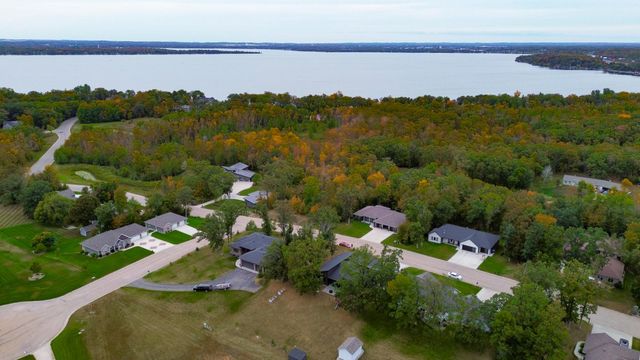 1885 Aspen Drive, Detroit Lakes, MN 56501