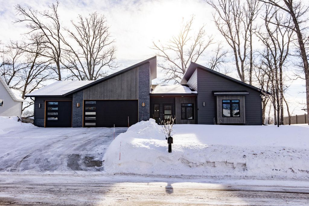 1885 Aspen Drive, Detroit Lakes, MN 56501