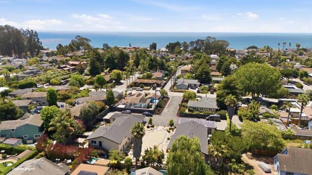26512661 Fresno Street, Santa Cruz, CA 95062