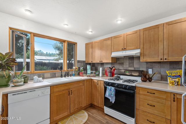 1913 N EAST Street, Flagstaff, AZ 86004
