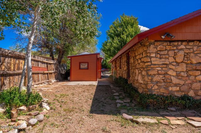 1913 N EAST Street, Flagstaff, AZ 86004