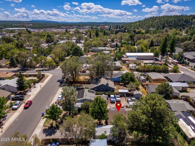 1913 N EAST Street, Flagstaff, AZ 86004
