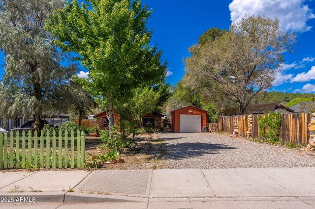 1913 N EAST Street, Flagstaff, AZ 86004