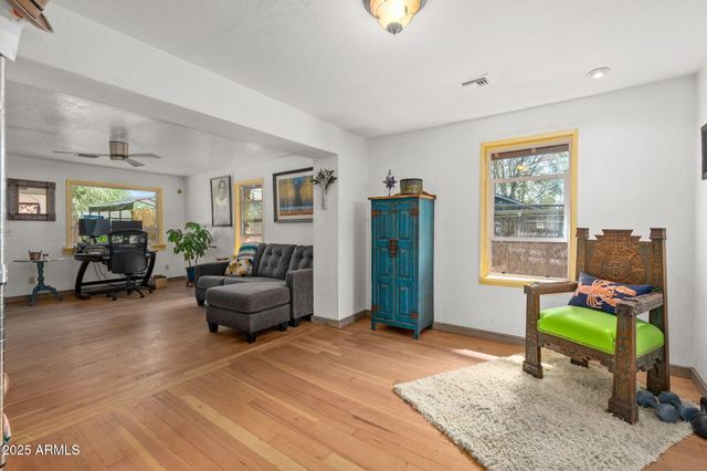 1913 N EAST Street, Flagstaff, AZ 86004