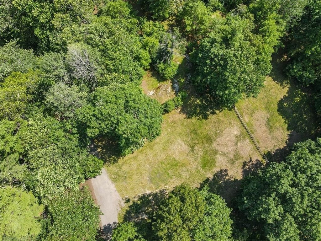 3 Shining Valley Cir, Medfield, MA 02052