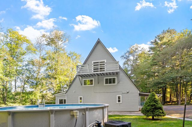 10 Pine Road, North Hampton, NH 03862