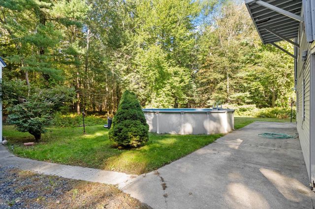 10 Pine Road, North Hampton, NH 03862