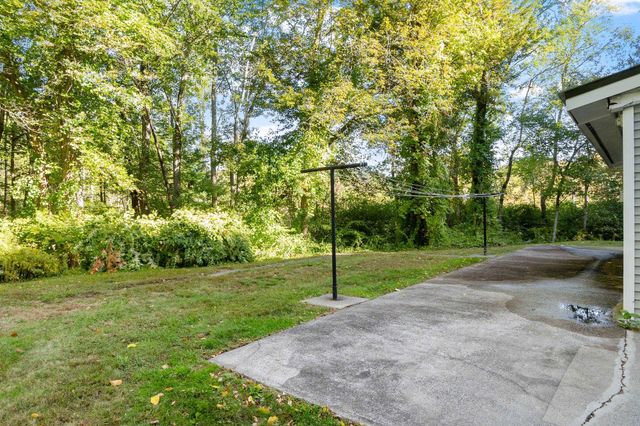 10 Pine Road, North Hampton, NH 03862