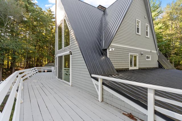 10 Pine Road, North Hampton, NH 03862