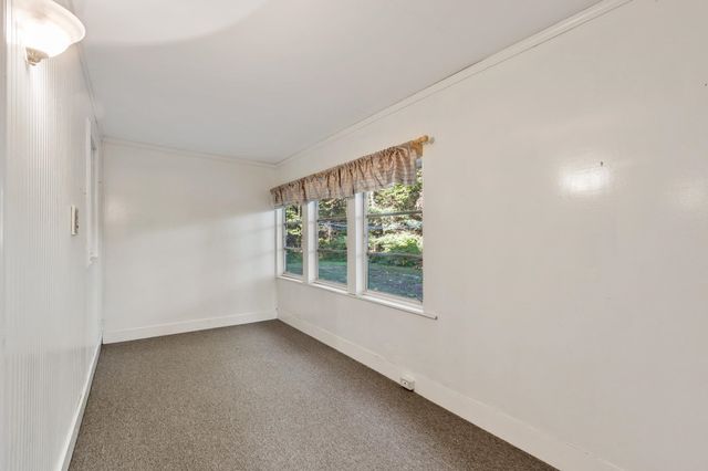 10 Pine Road, North Hampton, NH 03862