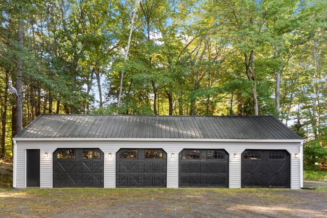 10 Pine Road, North Hampton, NH 03862