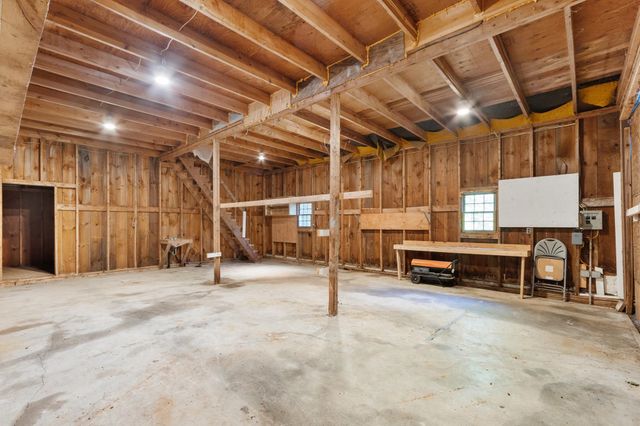 10 Pine Road, North Hampton, NH 03862