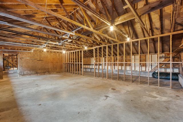 10 Pine Road, North Hampton, NH 03862
