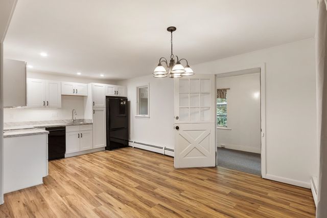 10 Pine Road, North Hampton, NH 03862