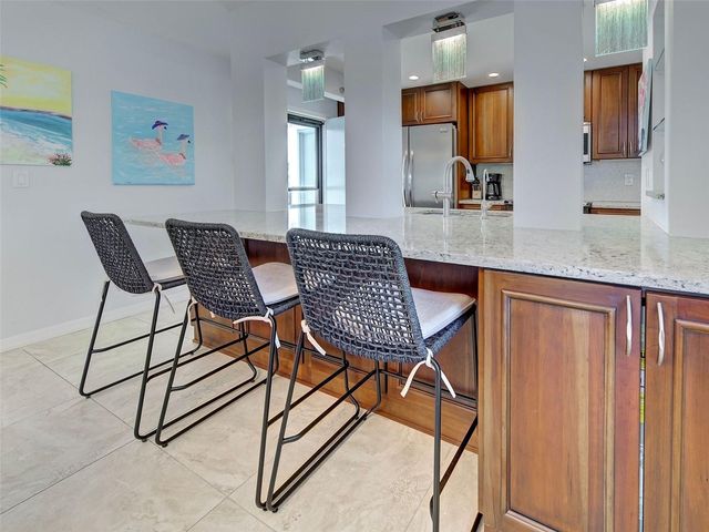 232 SAINT AUGUSTINE AVENUE 207, Venice, FL 34285