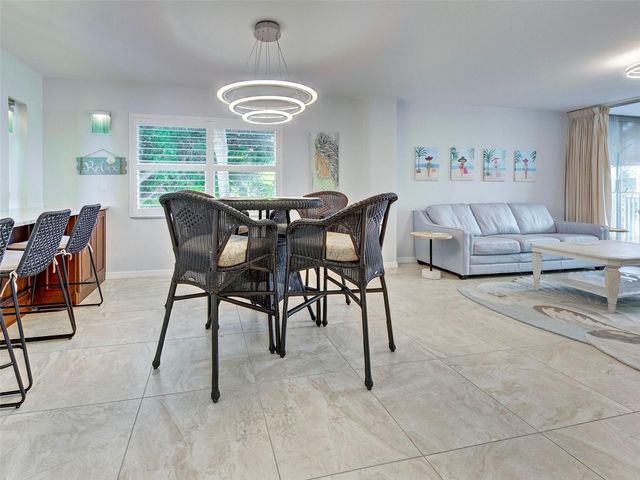 232 SAINT AUGUSTINE AVENUE 207, Venice, FL 34285