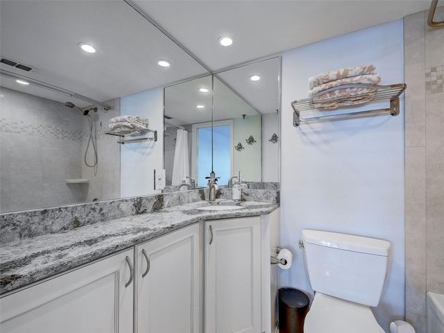 232 SAINT AUGUSTINE AVENUE 207, Venice, FL 34285