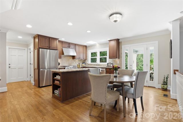 10040 Berkeley Forest Lane, Charlotte, NC 28277