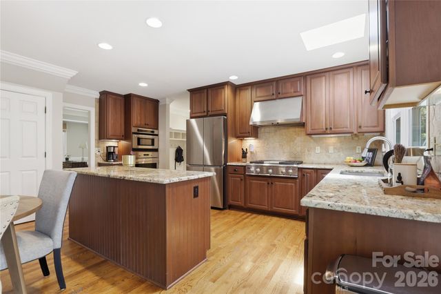 10040 Berkeley Forest Lane, Charlotte, NC 28277