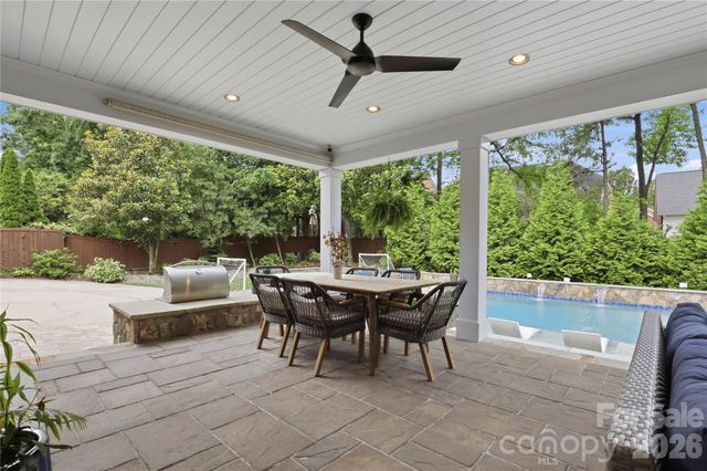 10040 Berkeley Forest Lane, Charlotte, NC 28277