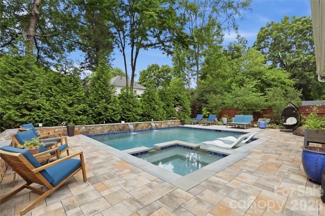 10040 Berkeley Forest Lane, Charlotte, NC 28277