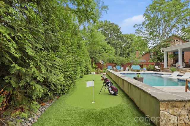 10040 Berkeley Forest Lane, Charlotte, NC 28277