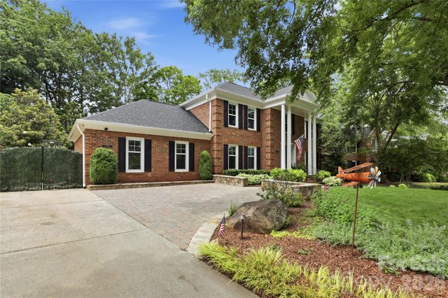 10040 Berkeley Forest Lane, Charlotte, NC 28277