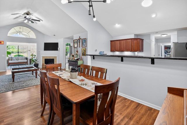 53 Harvest Way, Fitchburg, WI 53711