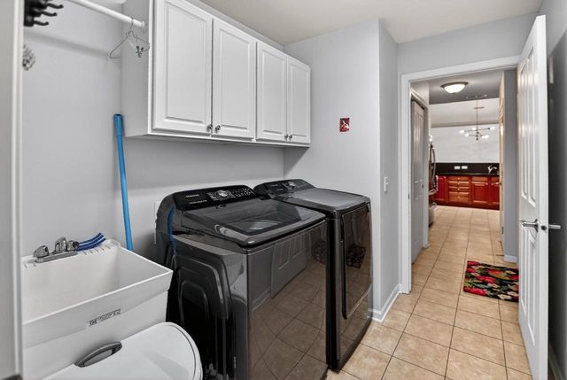 53 Harvest Way, Fitchburg, WI 53711