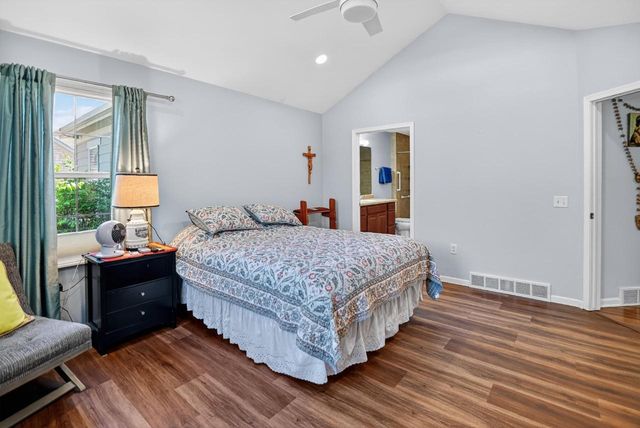 53 Harvest Way, Fitchburg, WI 53711
