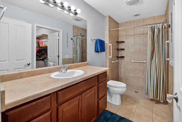 53 Harvest Way, Fitchburg, WI 53711