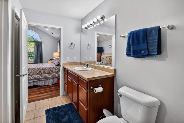 53 Harvest Way, Fitchburg, WI 53711
