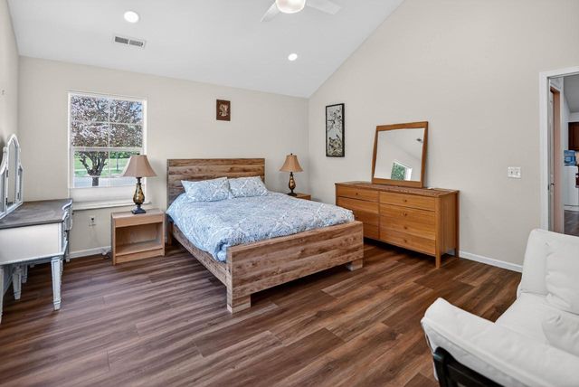 53 Harvest Way, Fitchburg, WI 53711