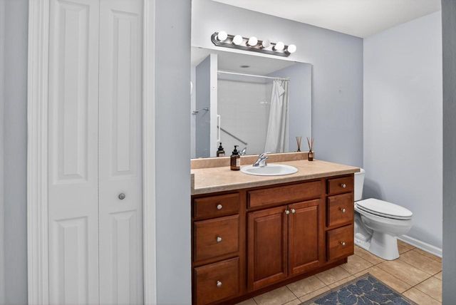 53 Harvest Way, Fitchburg, WI 53711