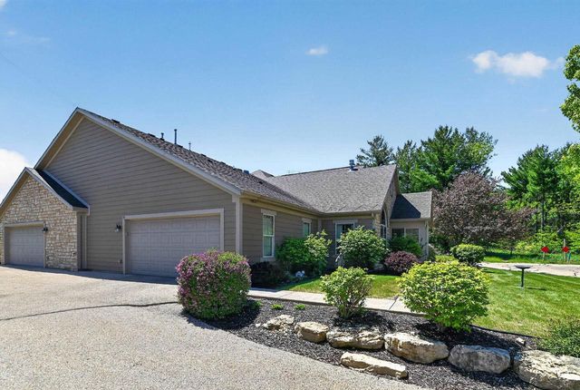 53 Harvest Way, Fitchburg, WI 53711