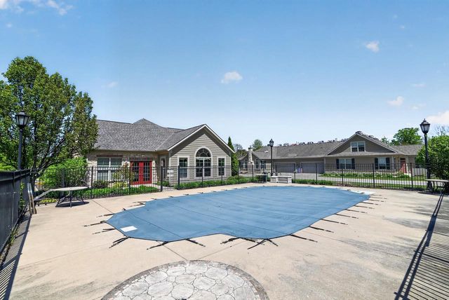 53 Harvest Way, Fitchburg, WI 53711