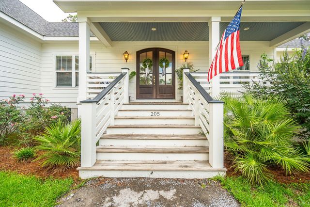 205 Holly Inn Road, Summerville, SC 29483