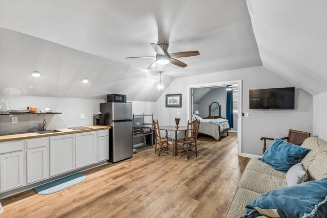 205 Holly Inn Road, Summerville, SC 29483