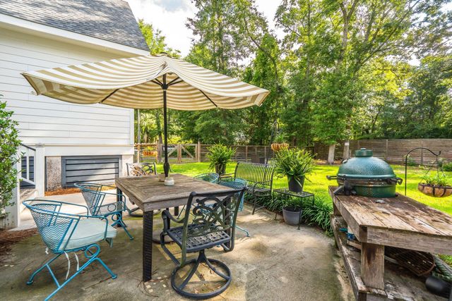 205 Holly Inn Road, Summerville, SC 29483