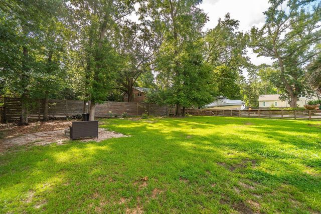 205 Holly Inn Road, Summerville, SC 29483