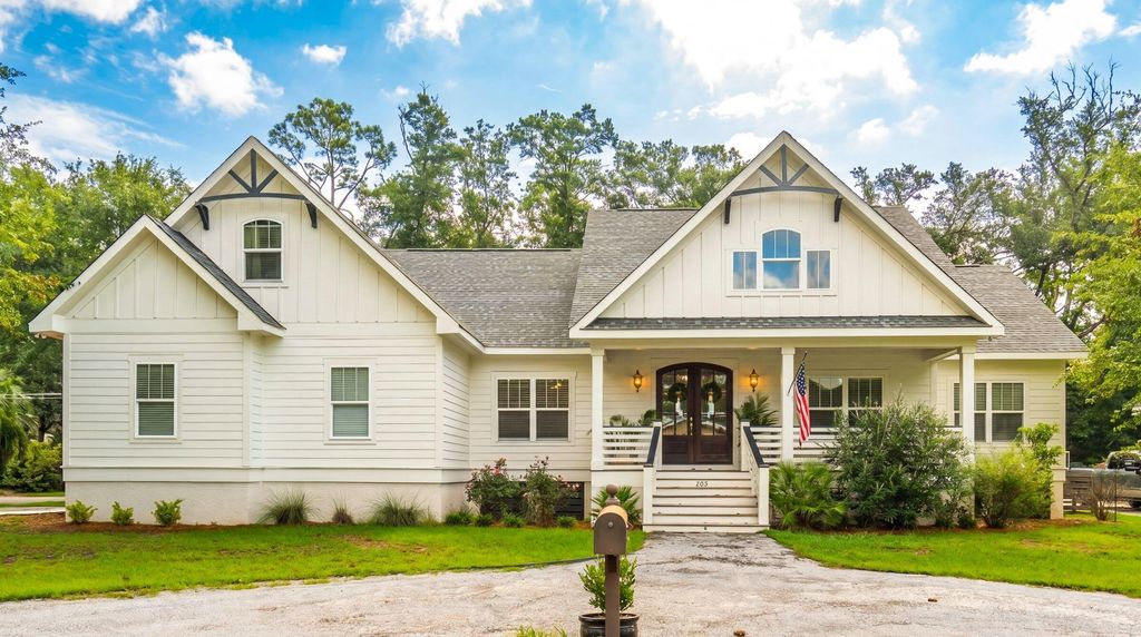 205 Holly Inn Road, Summerville, SC 29483