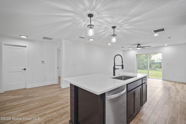 1032 Tevis Street SE, Palm Bay, FL 32909